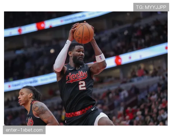 阿夫迪亚因上背部僵硬未能回归比赛 开拓者官方宣布最新伤情